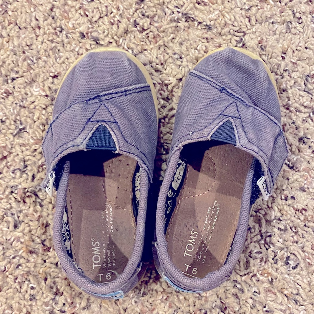 Toms